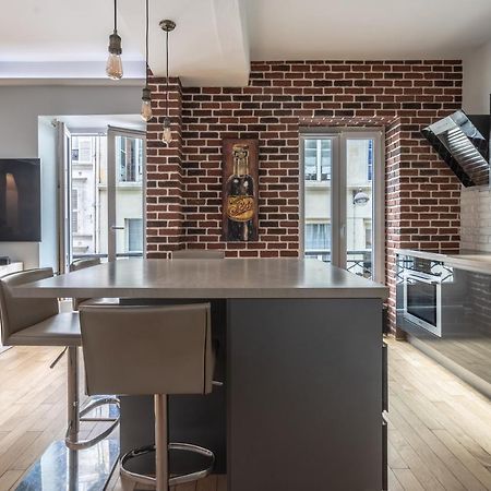 Room In Apartment - Cosy Place In The Hear Of 파리 외부 사진